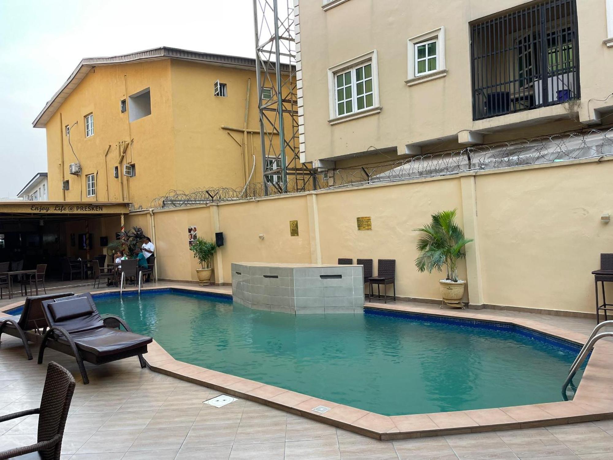 Presken Hotels @Fajodd-4 Ikeja Exterior foto